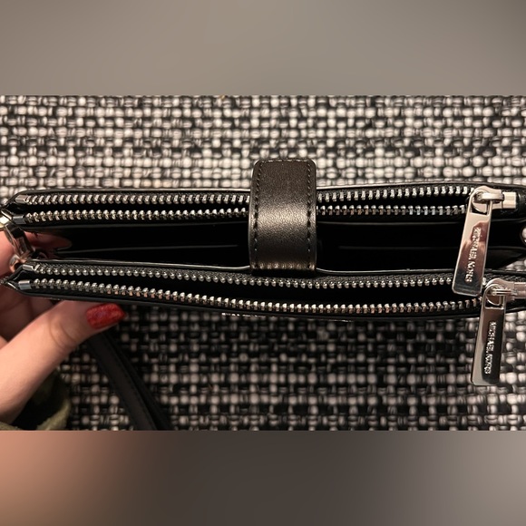 Michael Kors Logo Jet Set Double-Zip Wristlet - Picture 6 of 6
